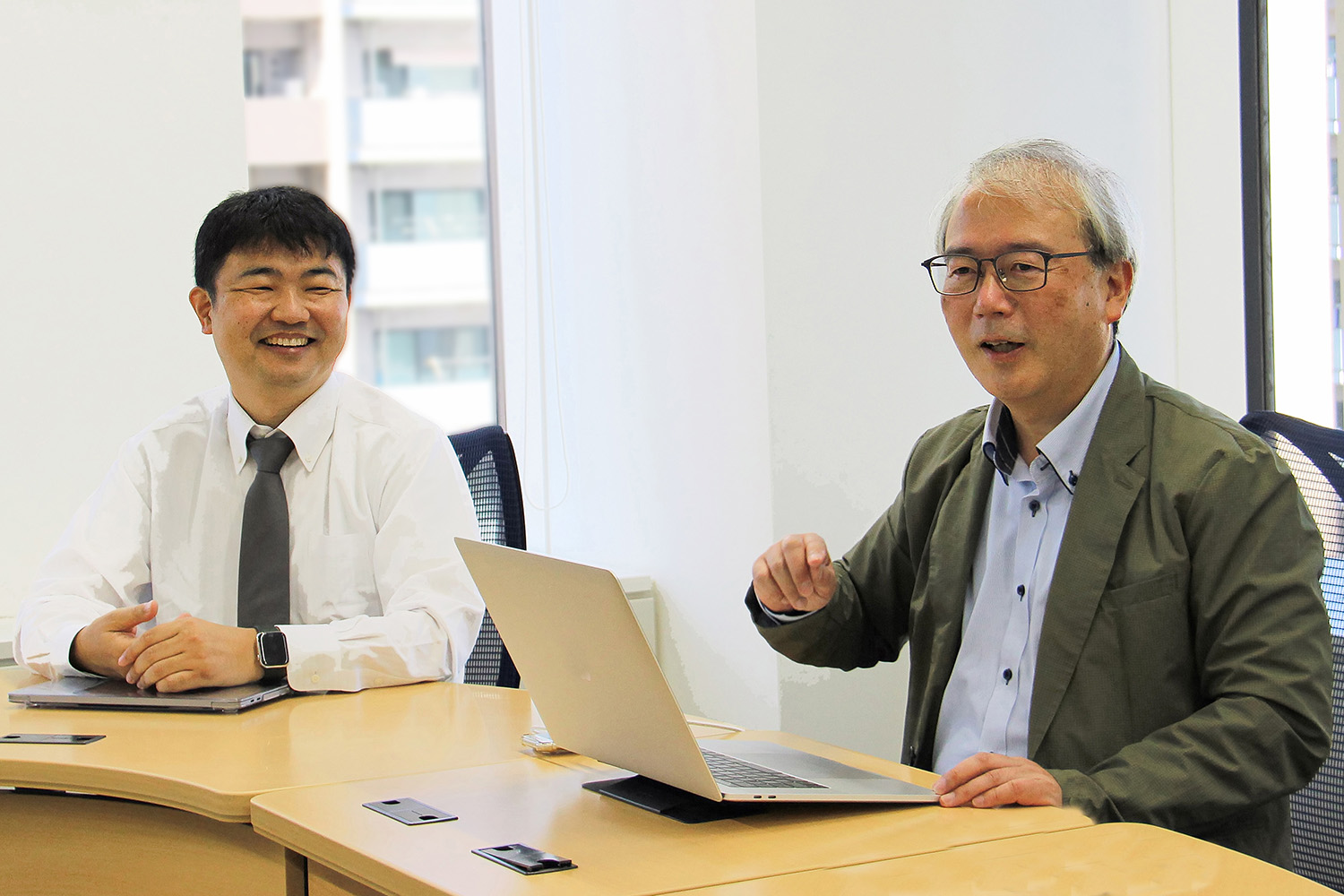 左:滋賀医科大学 准教授 成瀬延康氏、右:北海道大学 教授 高橋幸弘氏